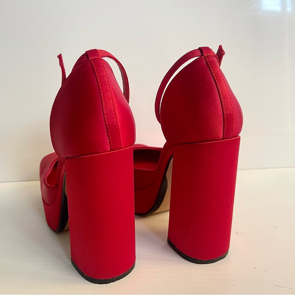 Zara Satin Red Platform Pump Square Toe Heels - Picture 9 of 12